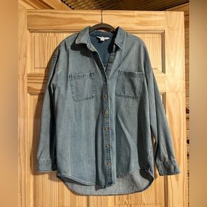 Old Navy Women’s Boyfriend Denim Shirt Size Large